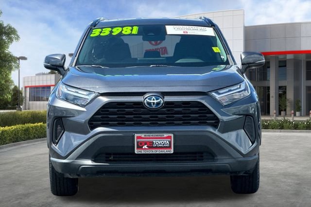 Used 2023 Toyota RAV4 LE AWD/4WD image 11
