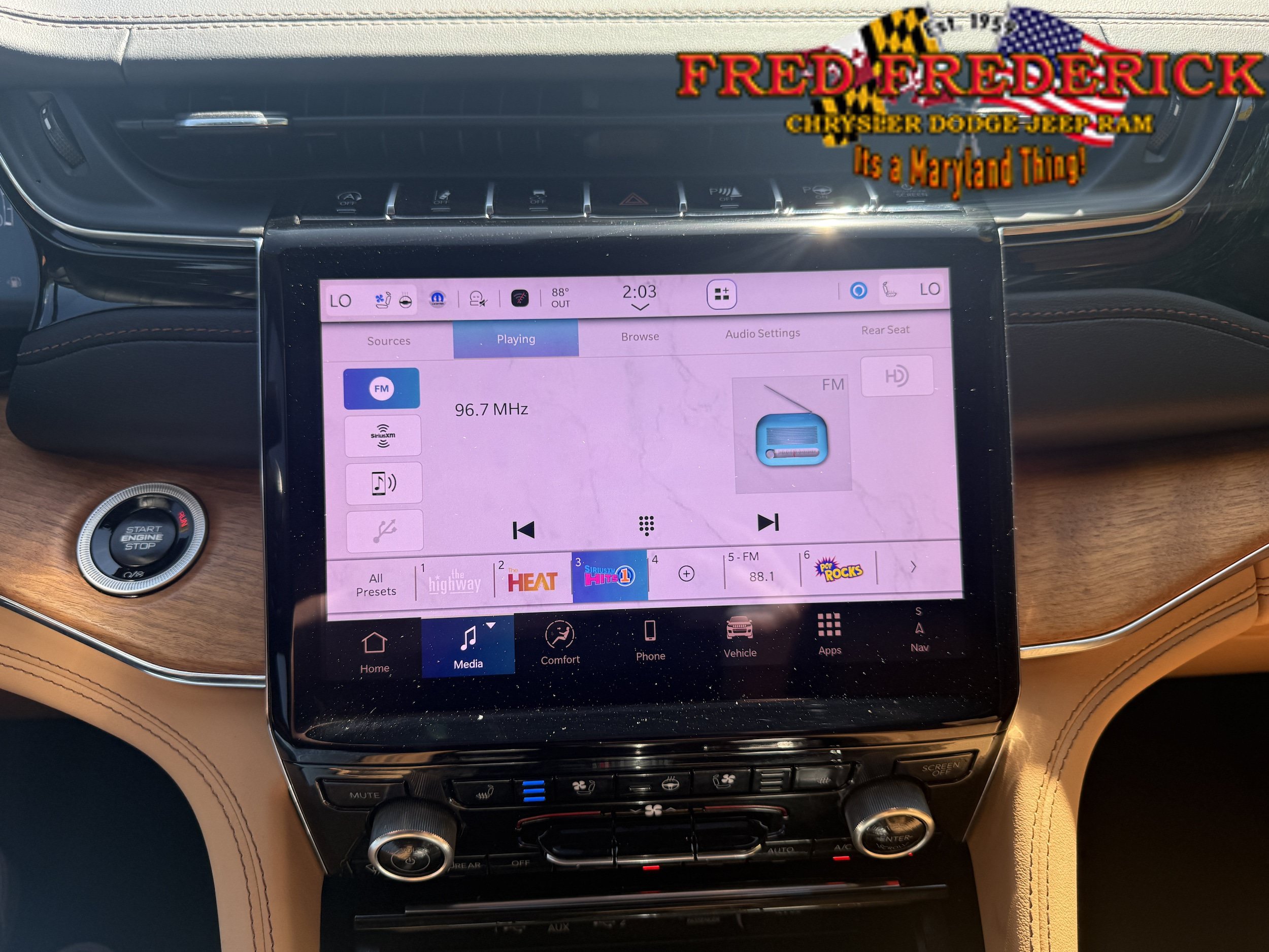 Used 2025 Jeep Grand Cherokee L Summit AWD/4WD image 12