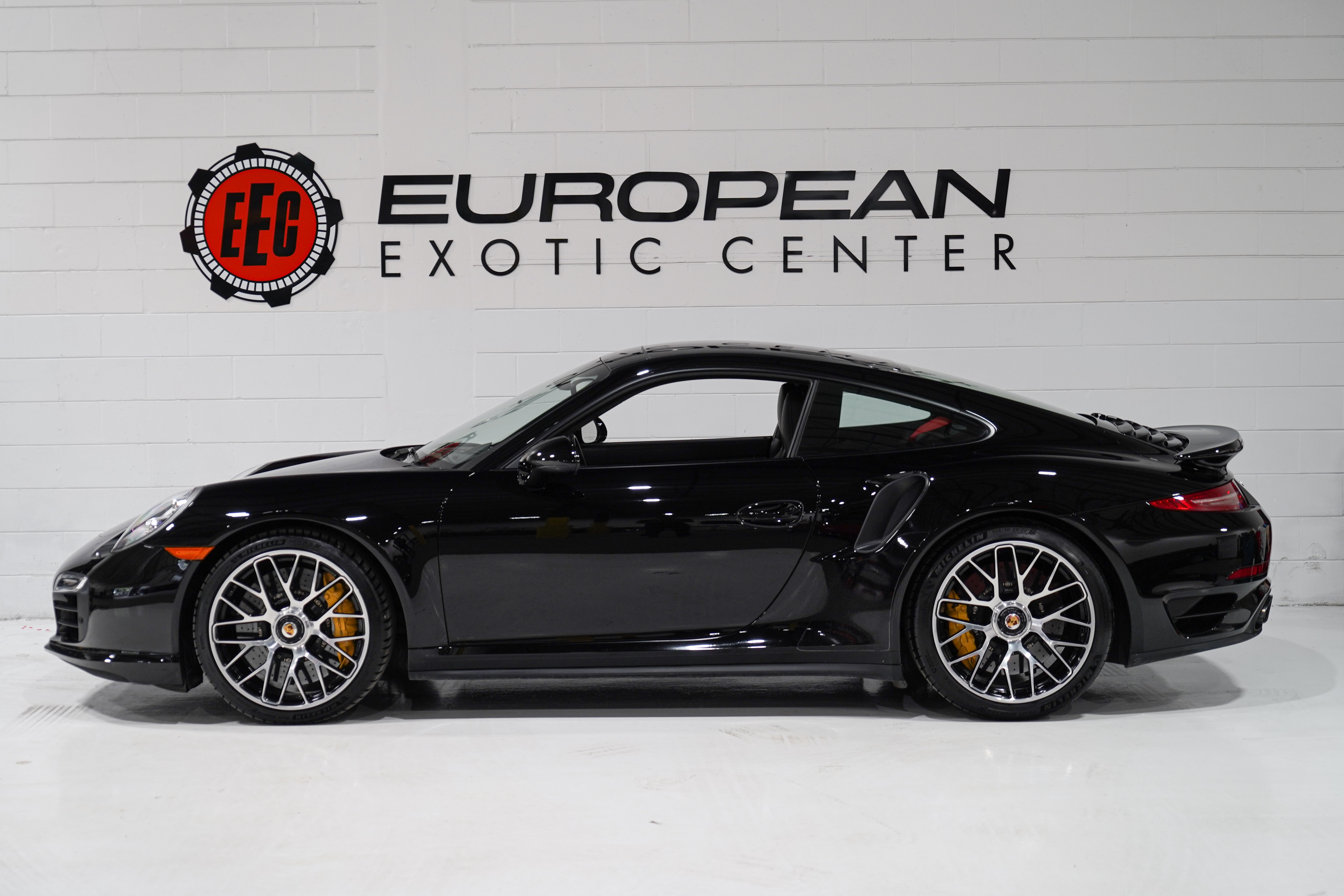 Used 2014 Porsche 911 Turbo S AWD/4WD image 7