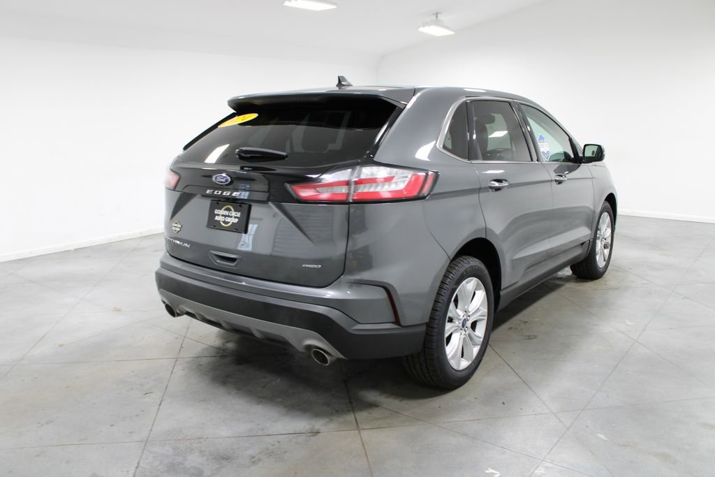 Used 2024 Ford Edge Titanium image 9
