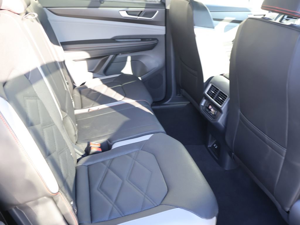 New 2026 Volkswagen Atlas Peak Edition AWD/4WD image 16