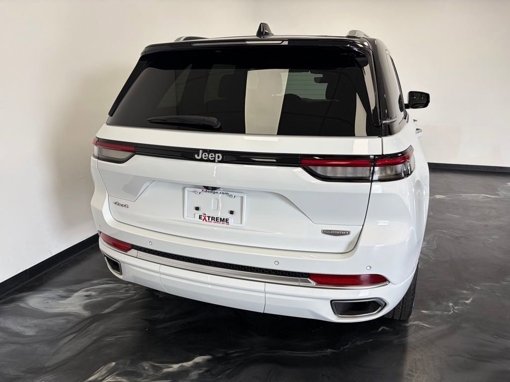 Used 2024 Jeep Grand Cherokee Summit AWD/4WD image 6