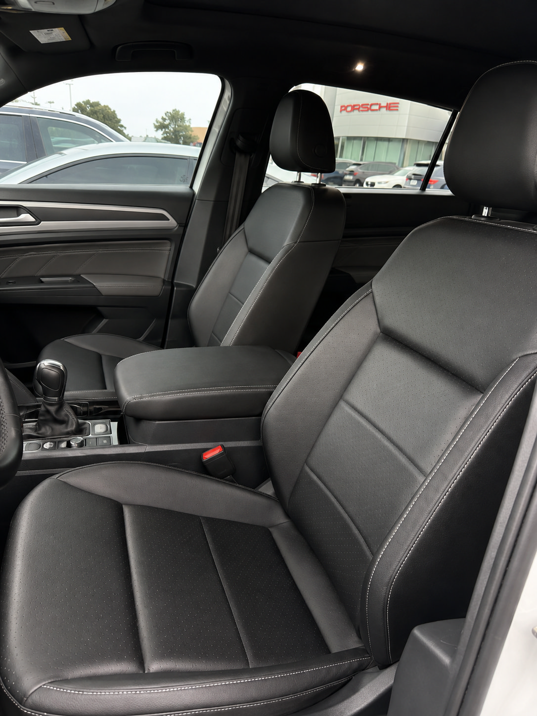 Used 2023 Volkswagen Atlas Cross Sport SEL R-Line AWD/4WD image 6