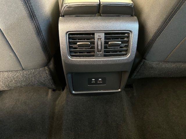 Used 2022 Nissan Rogue SV AWD/4WD image 14