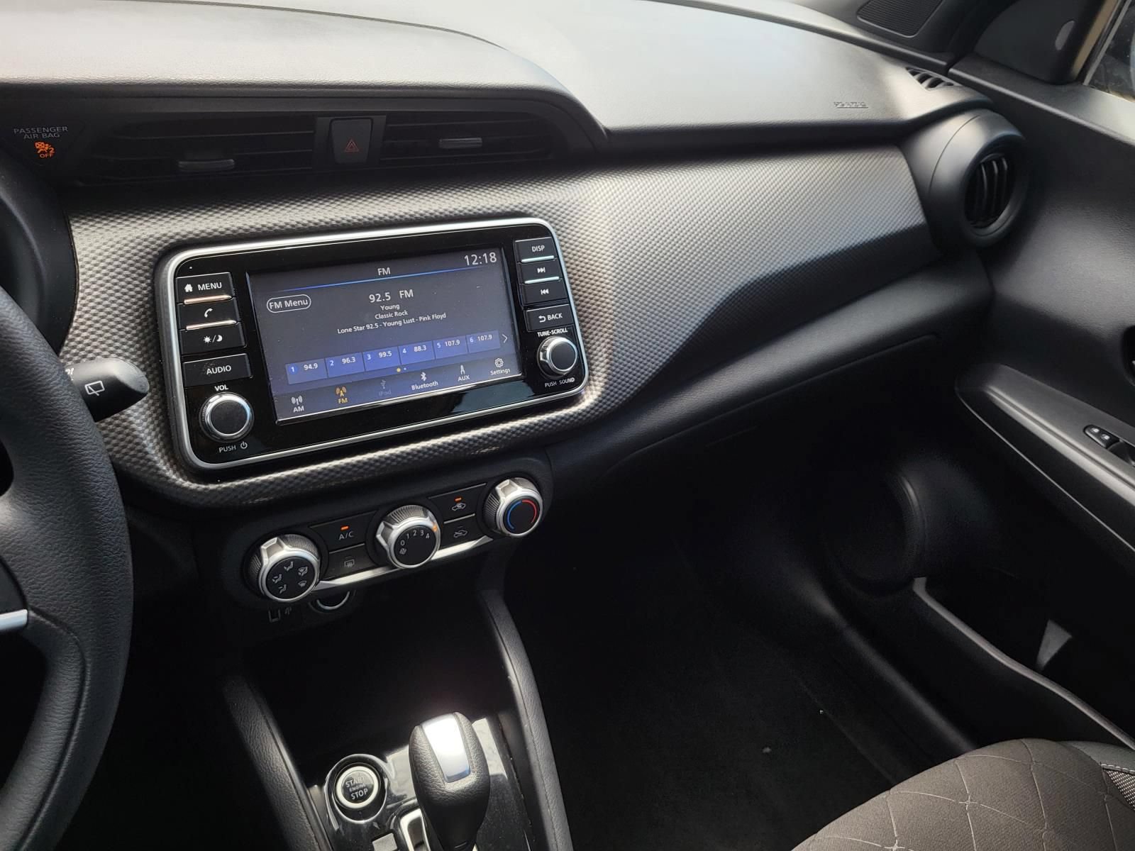 Used 2020 Nissan Kicks S FWD image 20