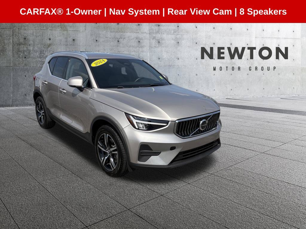 Used 2024 Volvo XC40 B5 Core