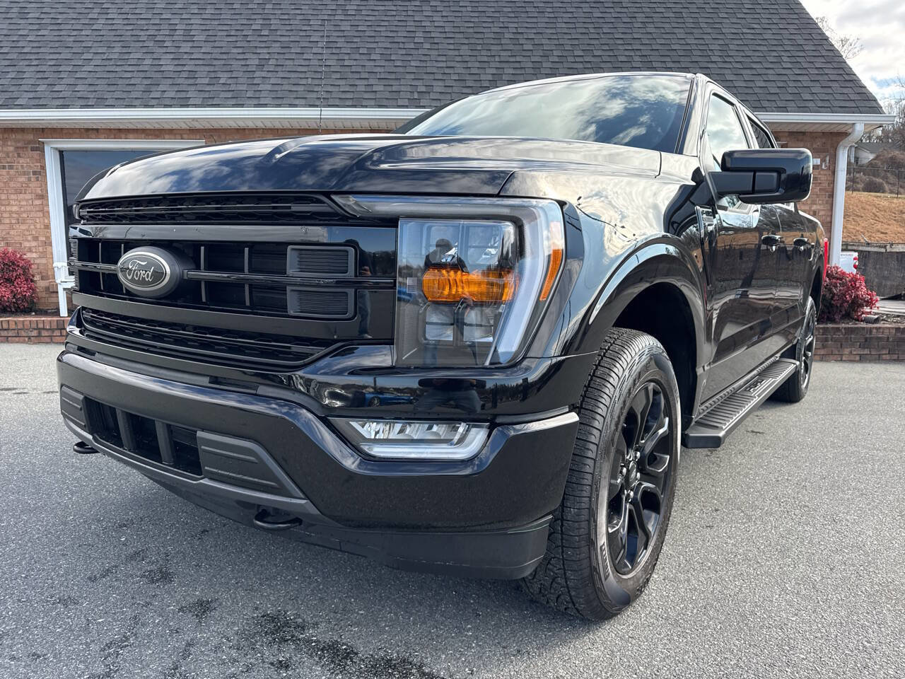 Used 2023 Ford F150 XLT w/ Equipment Group 302A High image 4