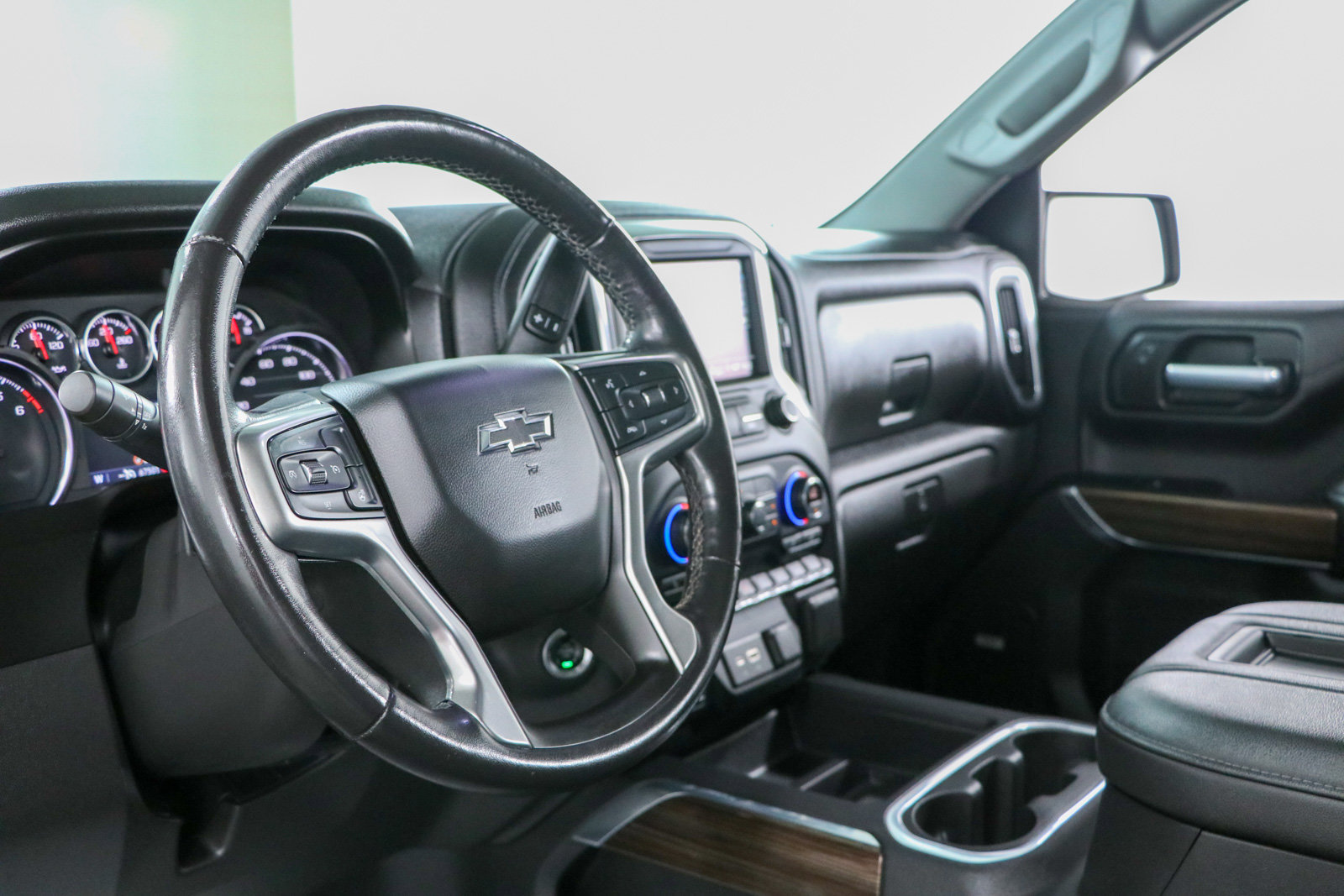 Used 2021 Chevrolet Silverado 1500 LT Trail Boss w/ Convenience Package II AWD/4WD image 26