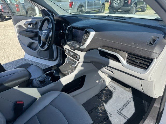 Used 2023 GMC Terrain SLT w/ Tech Package image 34