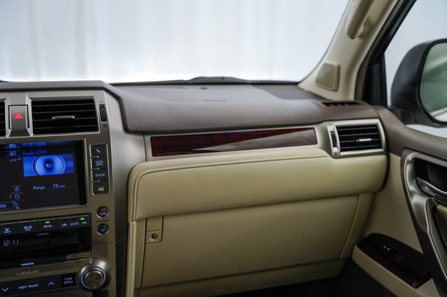 Used 2017 Lexus GX 460 Luxury w/ Preferred Accessory Package AWD/4WD image 5