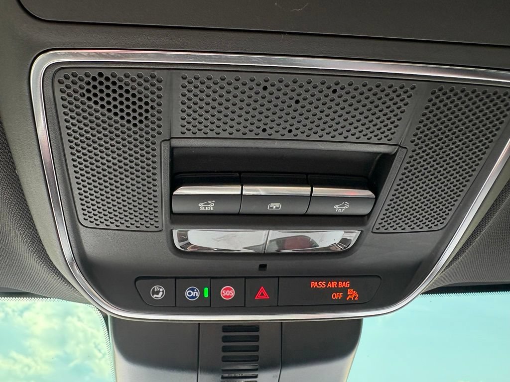 Used 2025 Chevrolet Traverse RS w/ LPO, Floor Liner Package FWD image 37