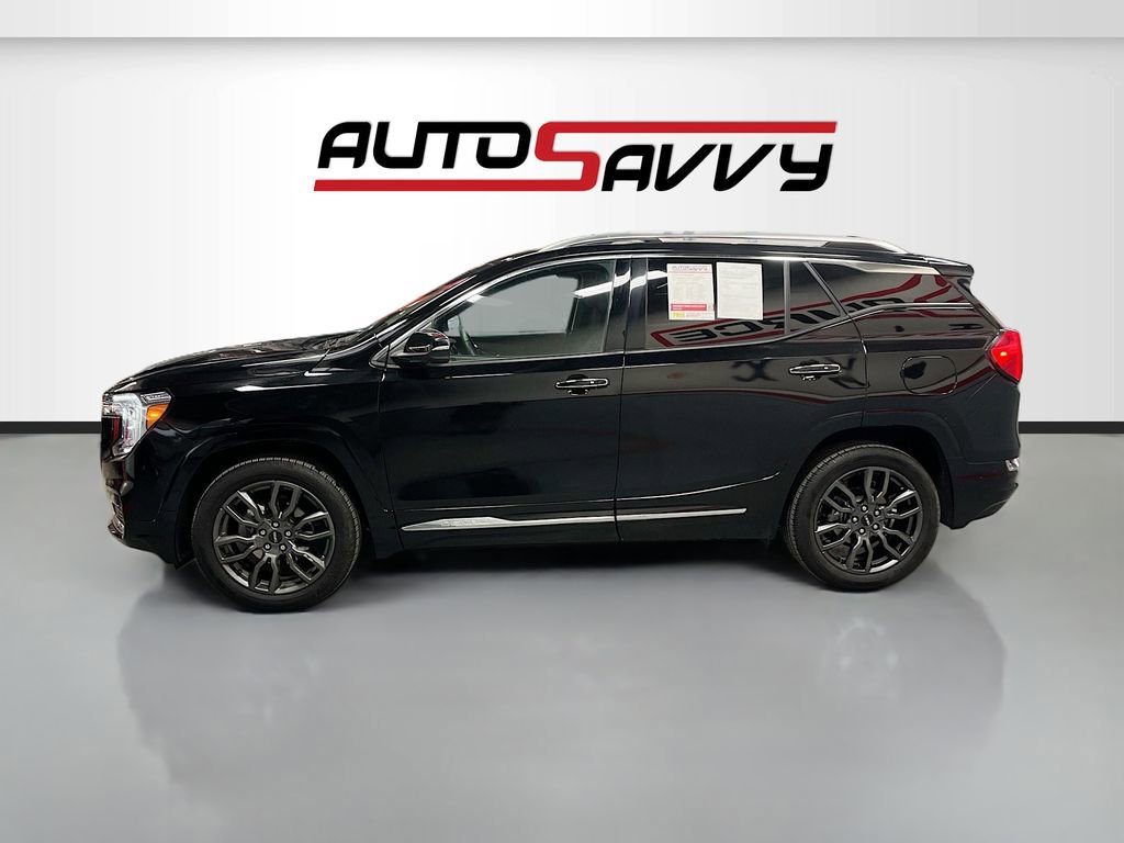 Used 2024 GMC Terrain Denali w/ Black Diamond Edition image 4