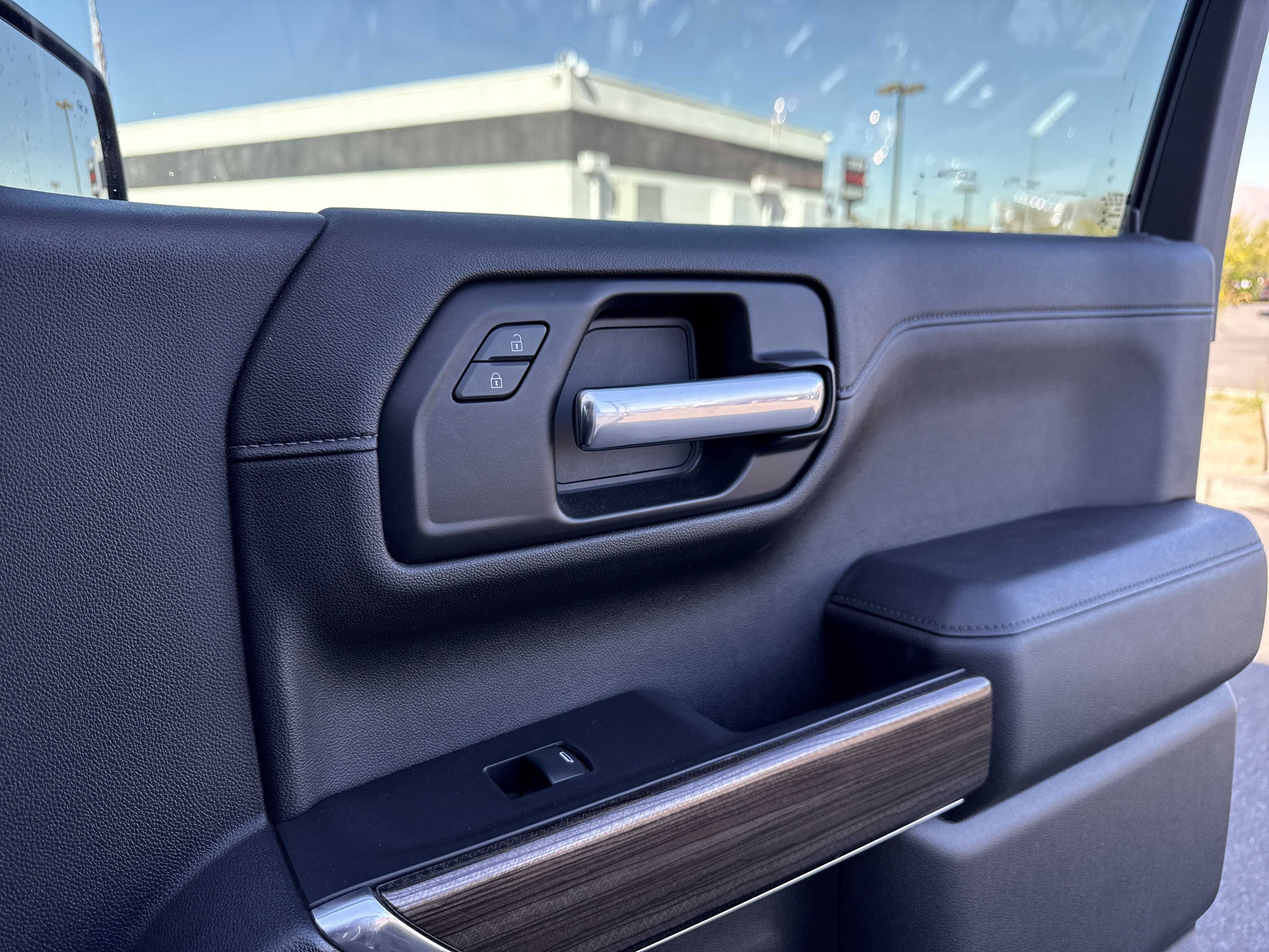 Used 2021 Chevrolet Silverado 1500 LT Trail Boss w/ Convenience Package II image 41