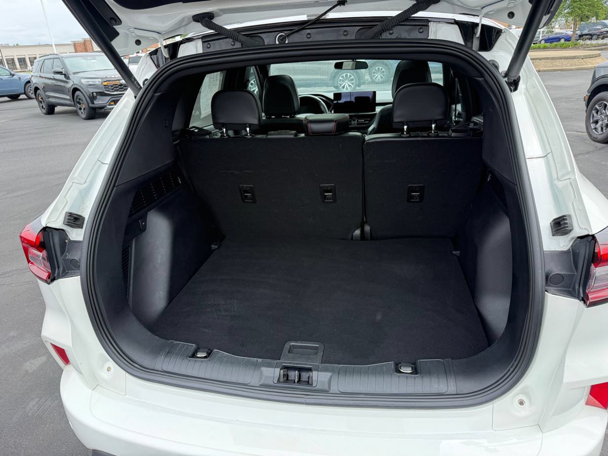 Used 2023 Ford Escape ST-Line w/ Tech Pack #1 AWD/4WD image 12