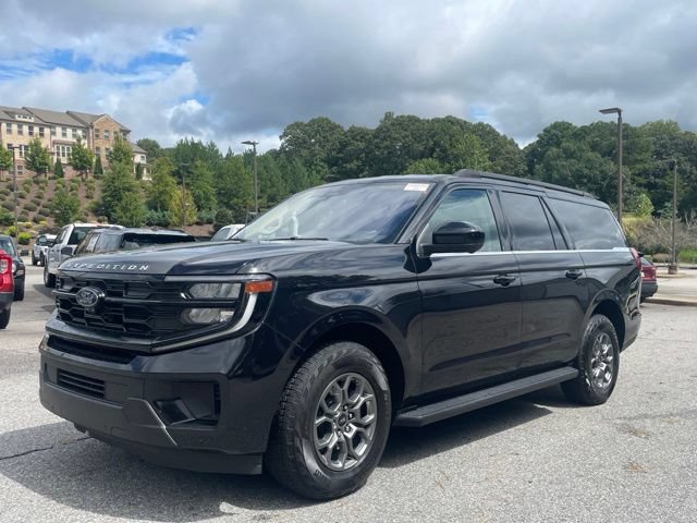 Used 2025 Ford Expedition Max Active RWD image 1
