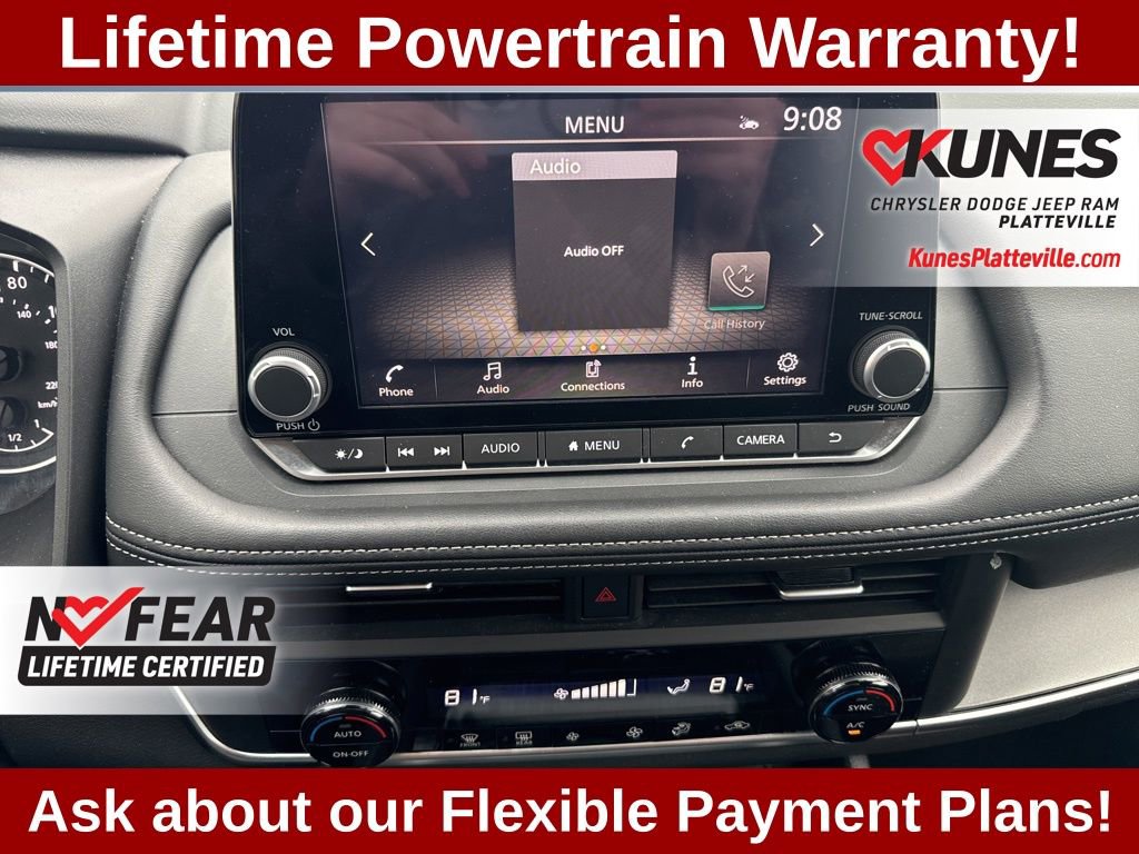 Used 2025 Nissan Rogue SV image 24