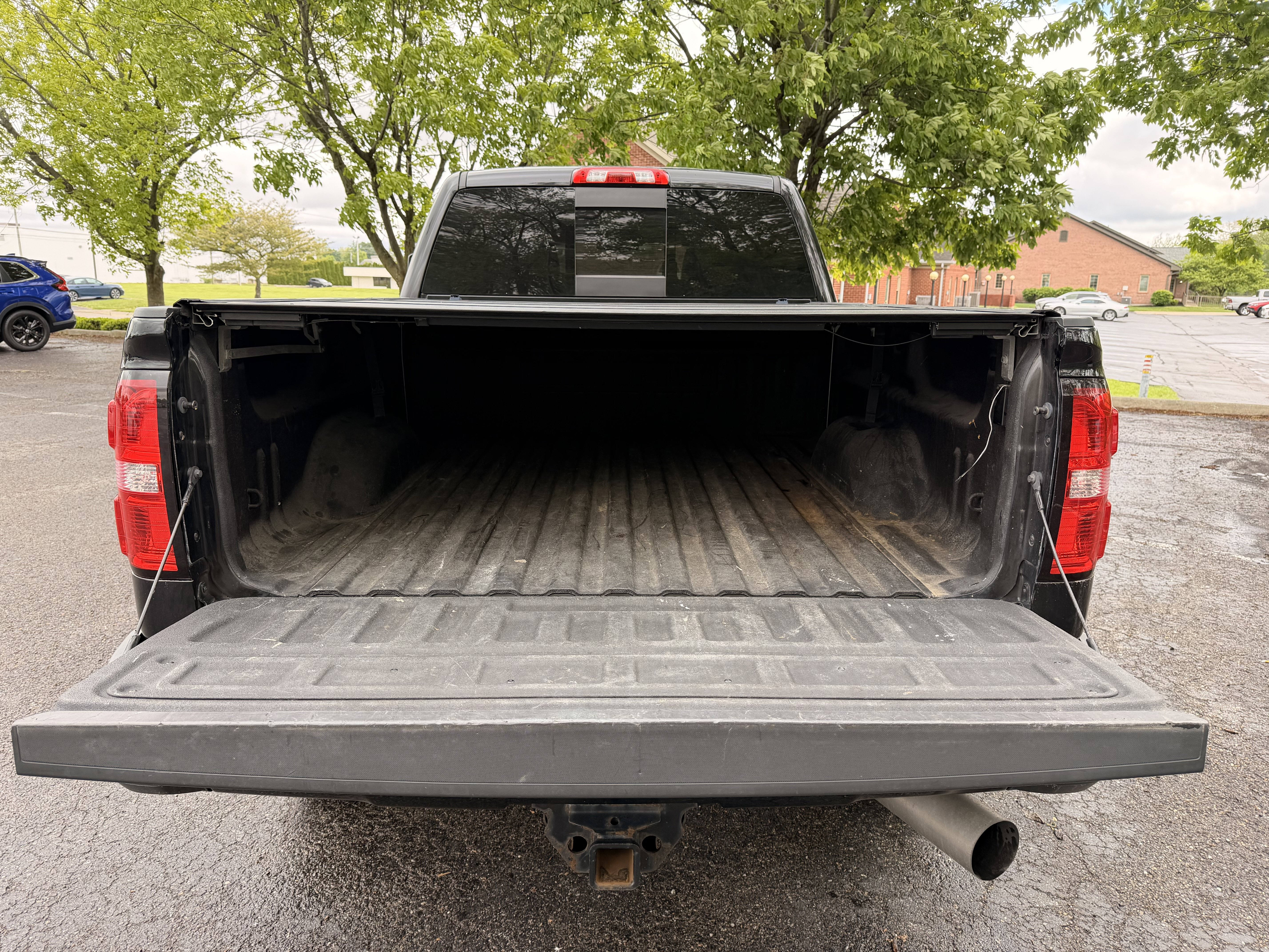 Used 2017 GMC Sierra 2500 Denali w/ Duramax Plus Package AWD/4WD image 13