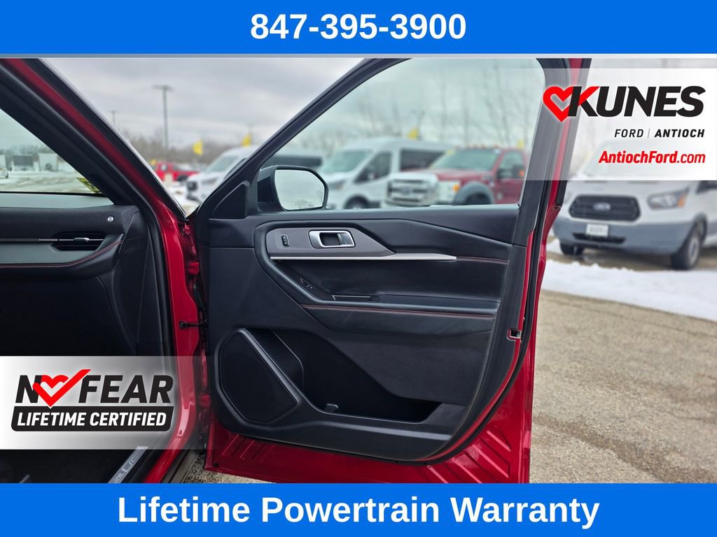 Used 2025 Ford Explorer ST-Line w/ ST-Line Street Pack image 38