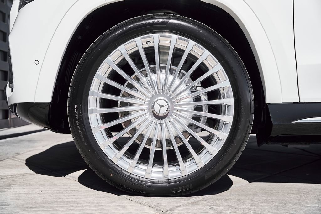 Used 2026 Mercedes-Benz Maybach GLS 600 4MATIC image 3