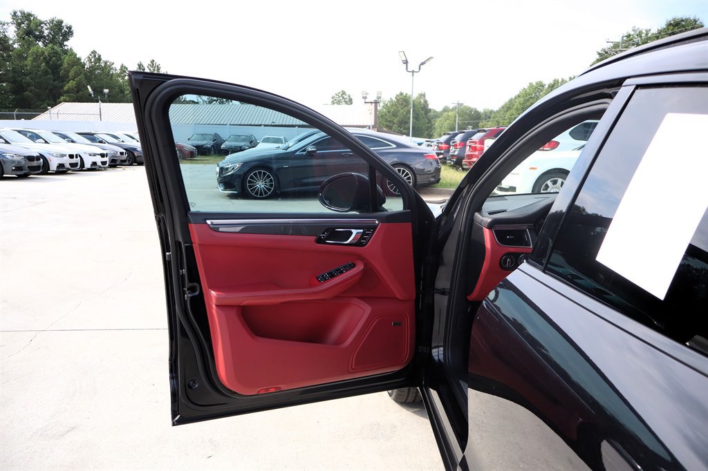 Used 2015 Porsche Macan S AWD/4WD image 52