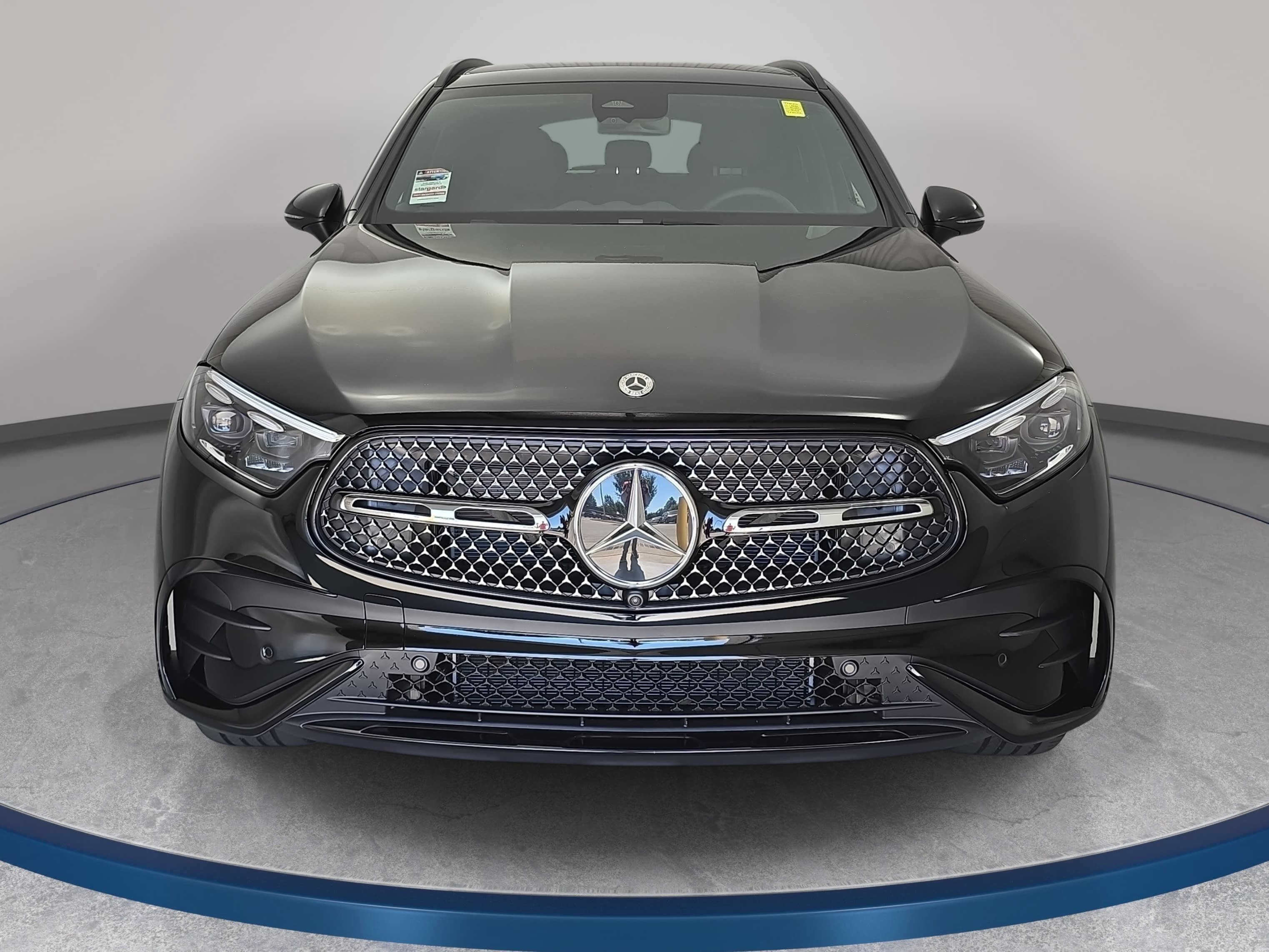 Used 2026 Mercedes-Benz GLC 300 4MATIC image 2