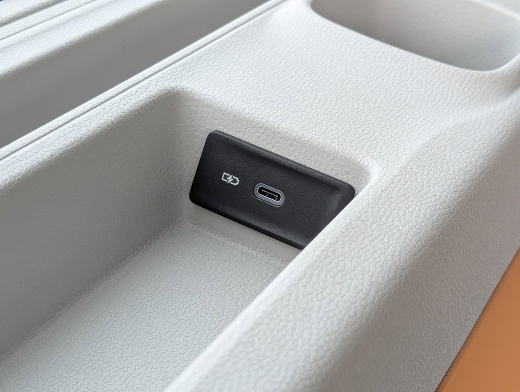 New 2025 Volkswagen ID. Buzz Pro S Plus image 31