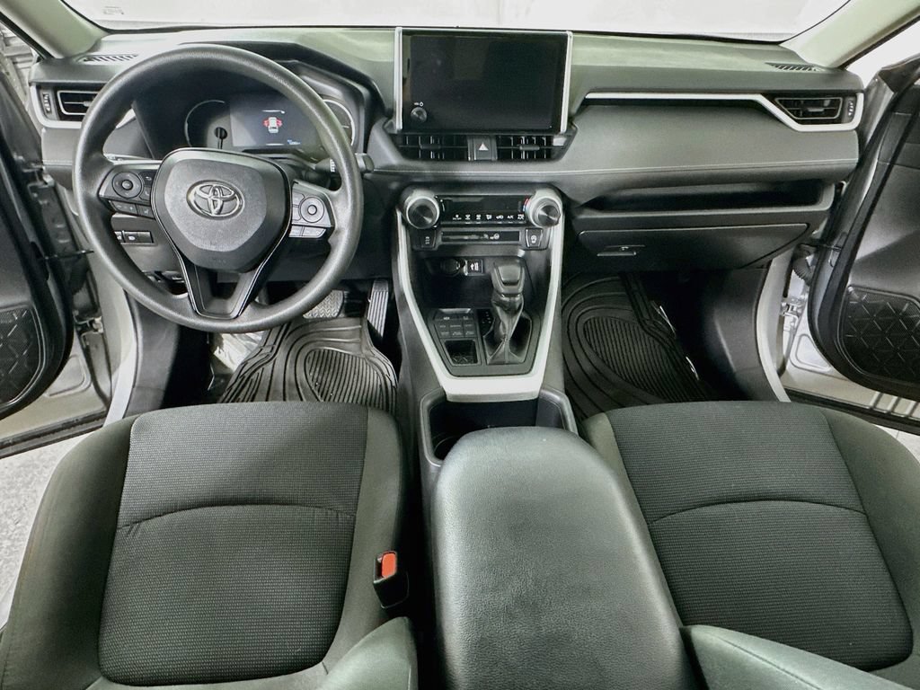 Used 2024 Toyota RAV4 LE AWD/4WD image 16
