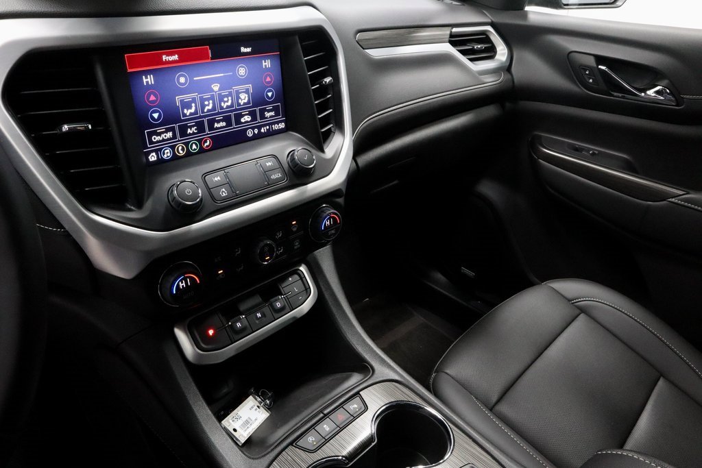 Used 2023 GMC Acadia SLT w/ LPO, Floor Liner Package image 33