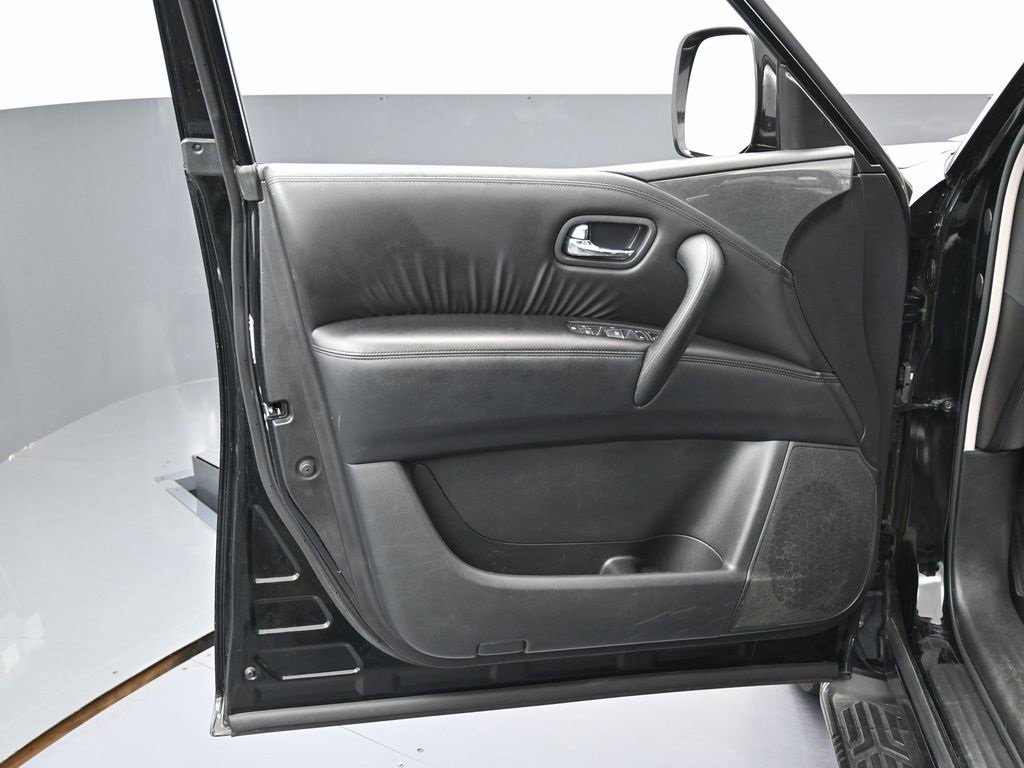 Used 2023 Nissan Armada SV image 39