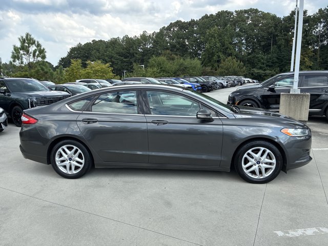 Used 2016 Ford Fusion SE FWD image 5