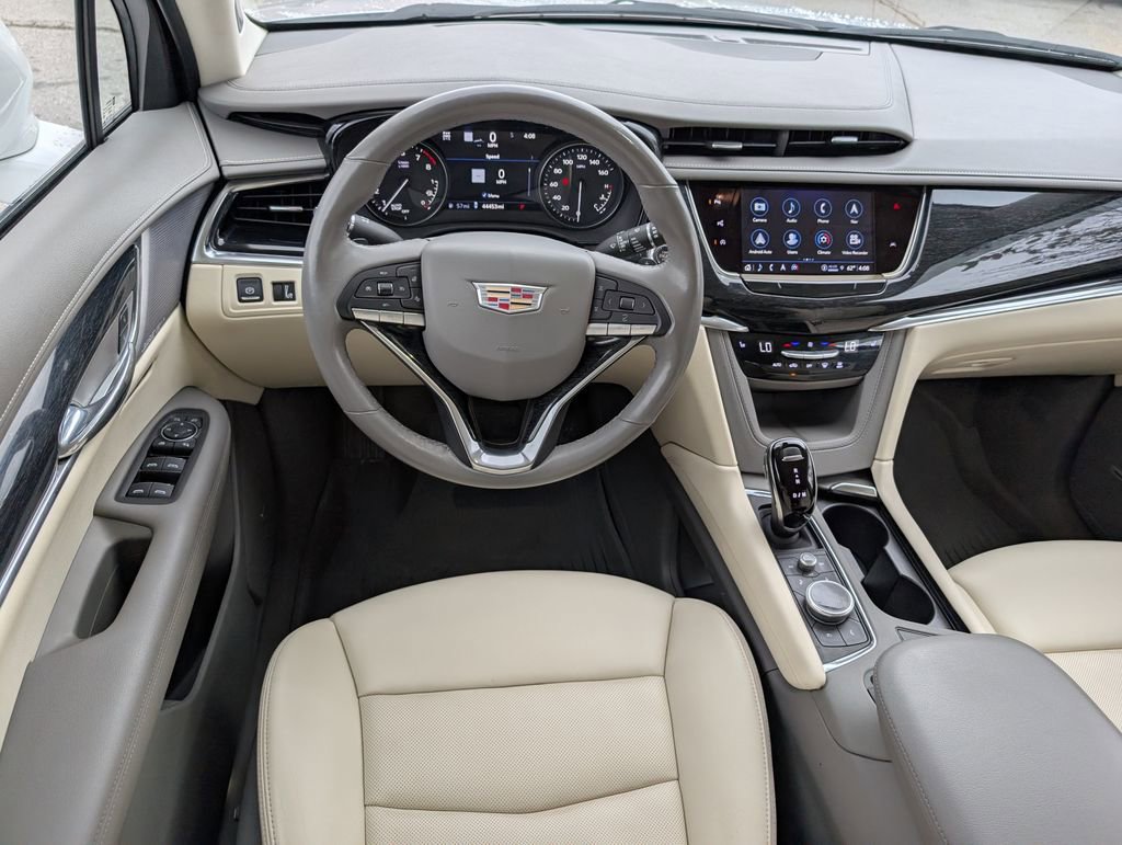Used 2022 Cadillac XT6 Premium Luxury w/ Technology Package image 8