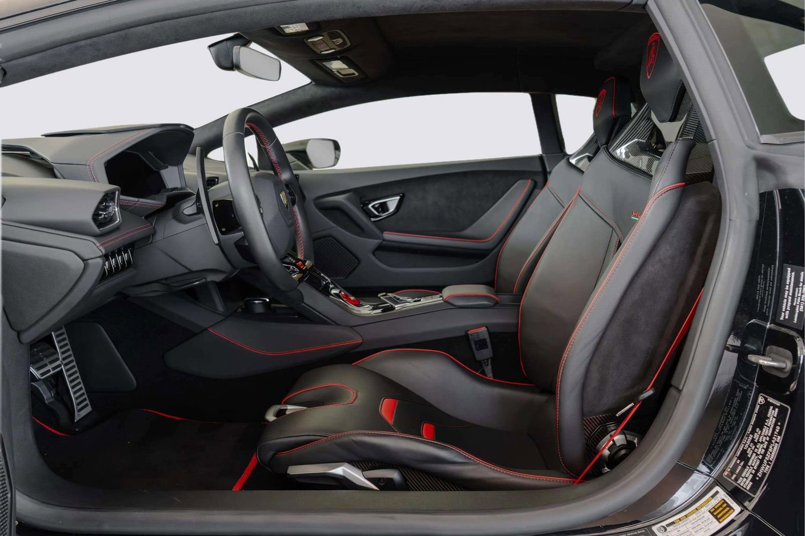 Used 2023 Lamborghini Huracan EVO RWD image 10