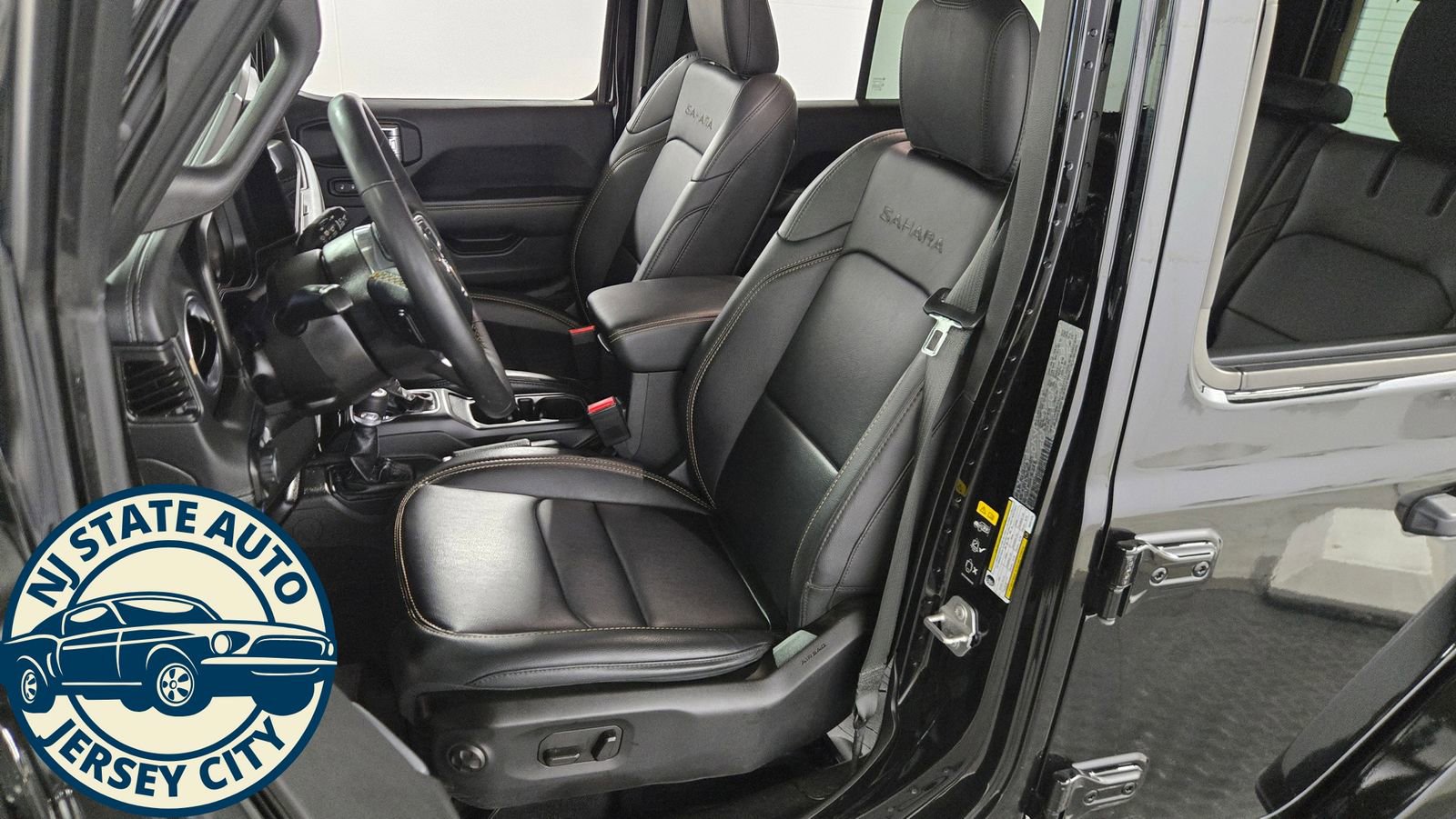 Used 2024 Jeep Wrangler Unlimited Sahara w/ Technology Group image 26