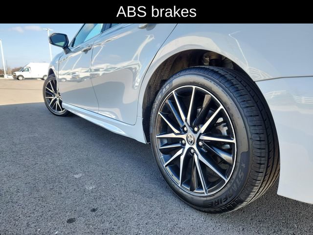 Used 2023 Toyota Camry SE image 16