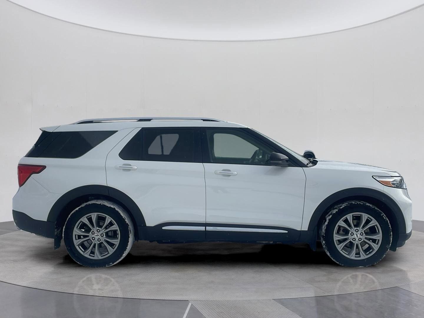 Certified 2023 Ford Explorer Limited w/ Limited Technology Package image 7