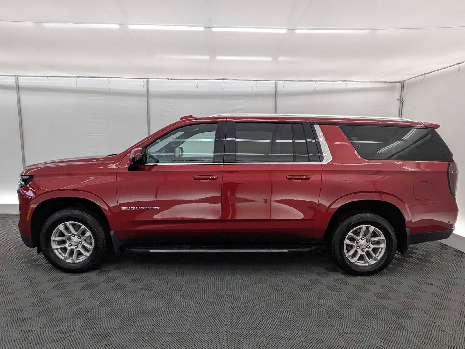 Used 2025 Chevrolet Suburban LS w/ Max Trailering Package image 3