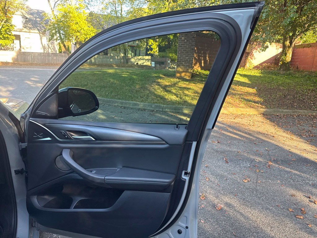 Used 2023 BMW X3 xDrive30i w/ M Sport Package AWD/4WD image 12