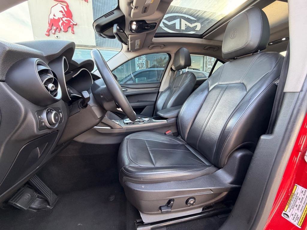 Used 2021 Alfa Romeo Stelvio Ti AWD/4WD image 12