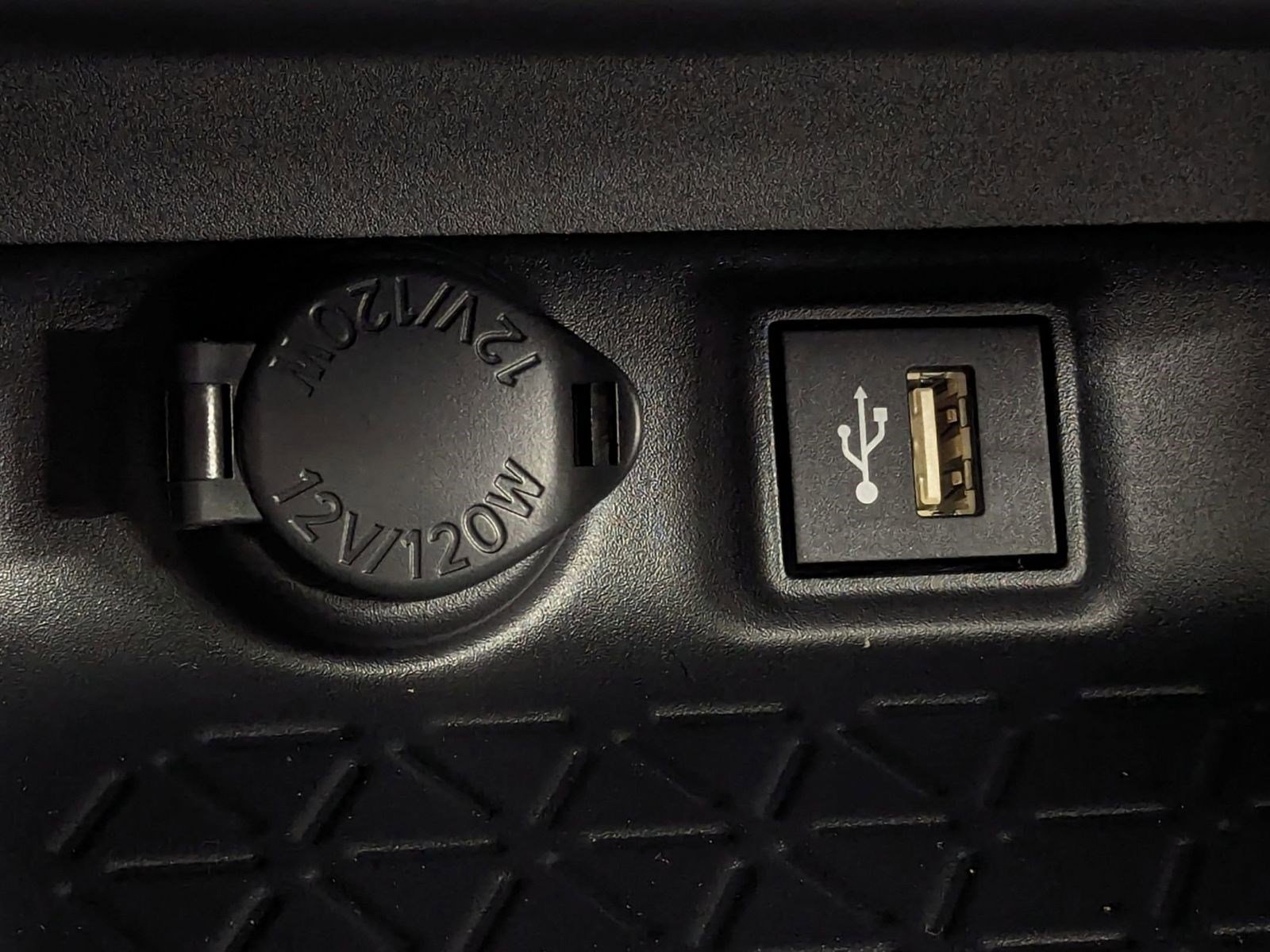 New 2025 Toyota RAV4 XLE image 27