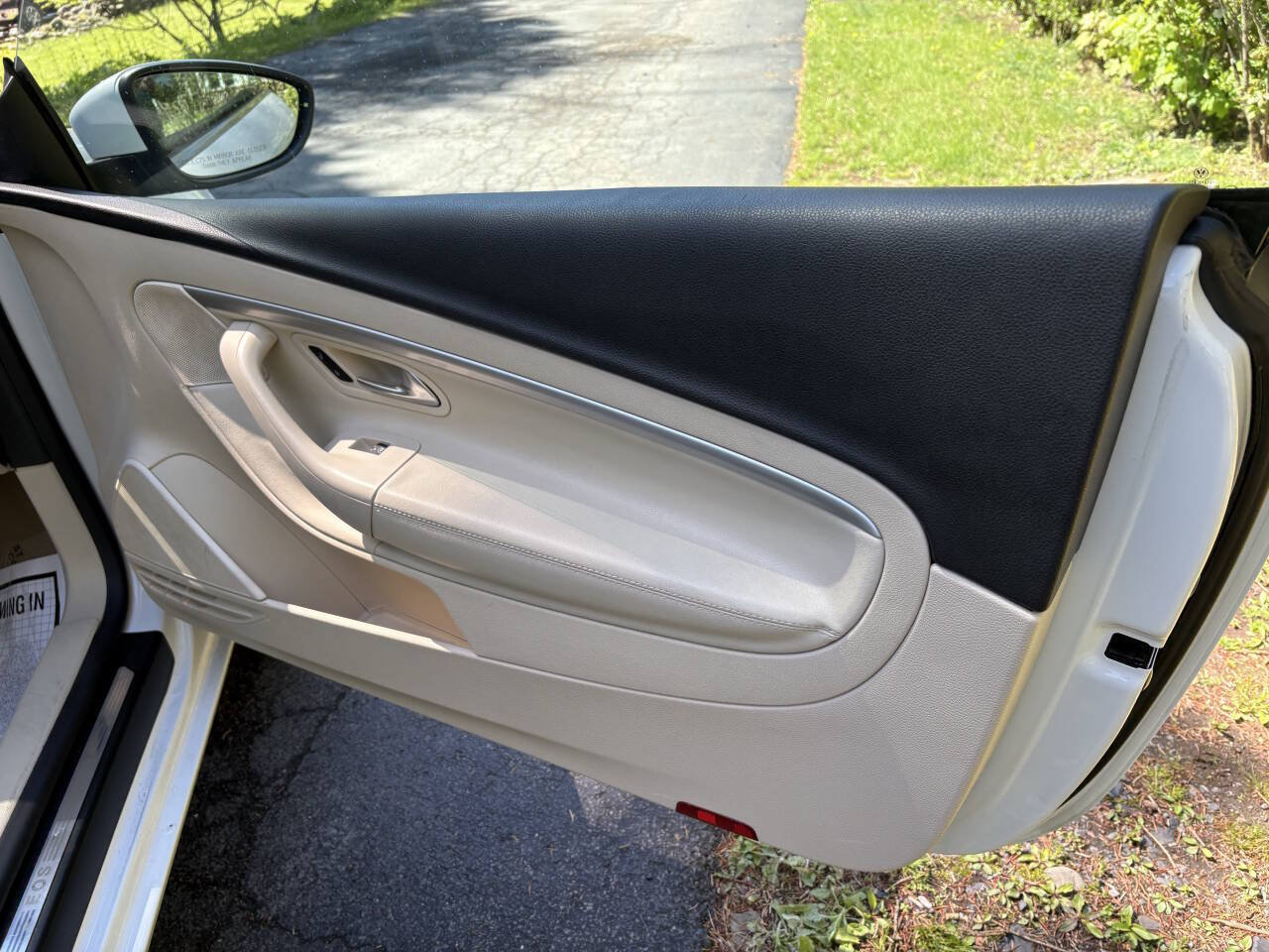 Used 2012 Volkswagen Eos Komfort FWD image 12