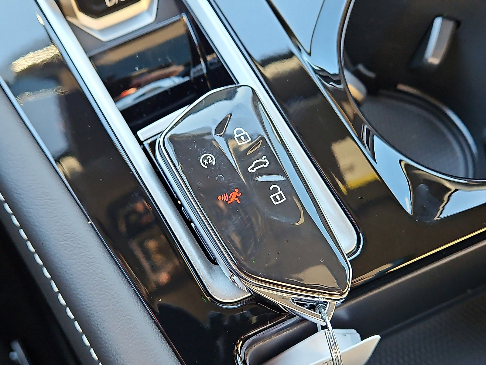 New 2026 Volkswagen Atlas Cross Sport SE image 21