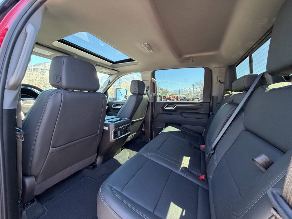 Used 2024 GMC Sierra 2500 SLT w/ SLT Premium Package image 15