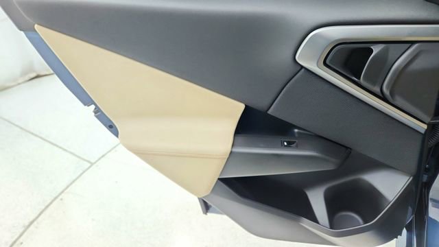 Used 2025 BMW X3 xDrive30i w/ Premium Package image 32