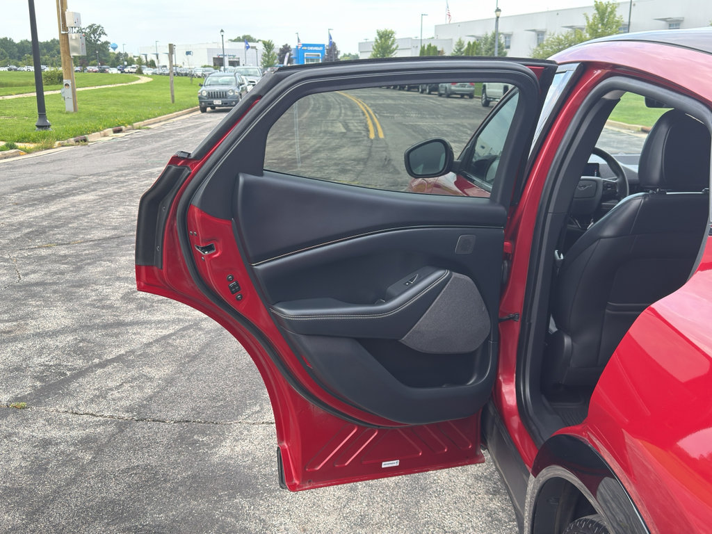 Used 2023 Ford Mustang Mach-E Premium AWD/4WD image 33