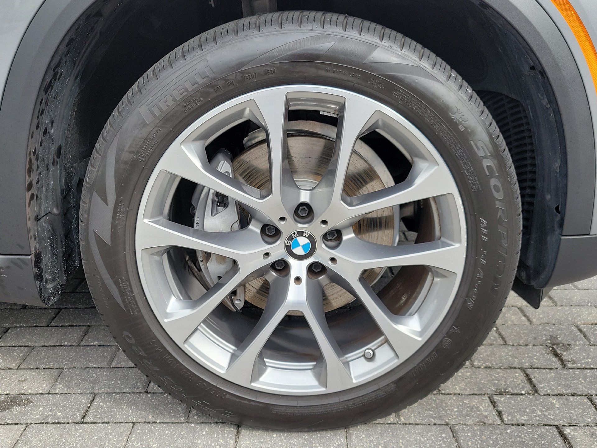 Used 2025 BMW X5 xDrive40i AWD/4WD image 9