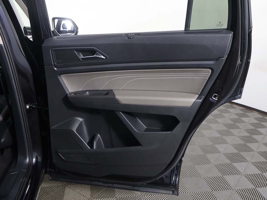 Used 2023 Volkswagen Atlas SEL Premium AWD/4WD image 30