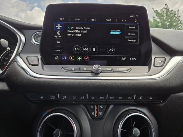 Used 2025 Chevrolet Blazer LT FWD image 17