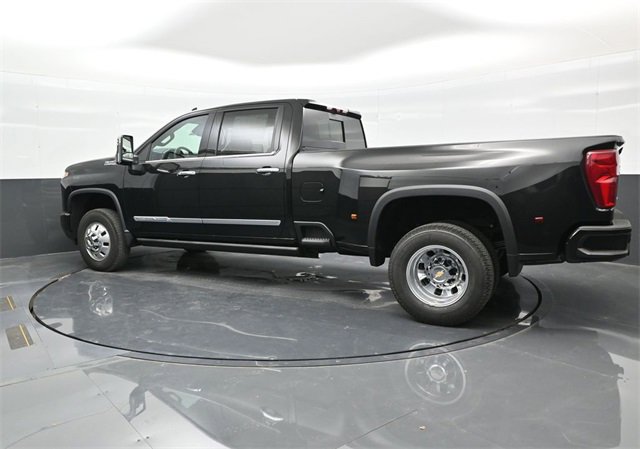 New 2026 Chevrolet Silverado 3500 High Country w/ Technology Package image 4