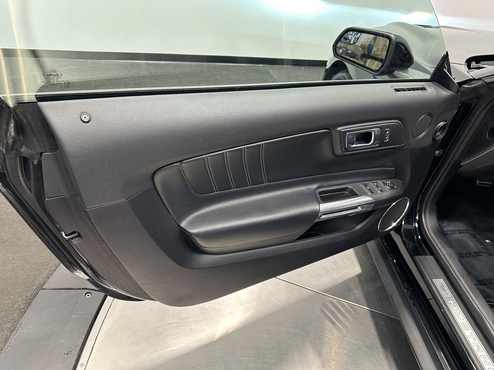 Used 2019 Ford Mustang Premium RWD image 14