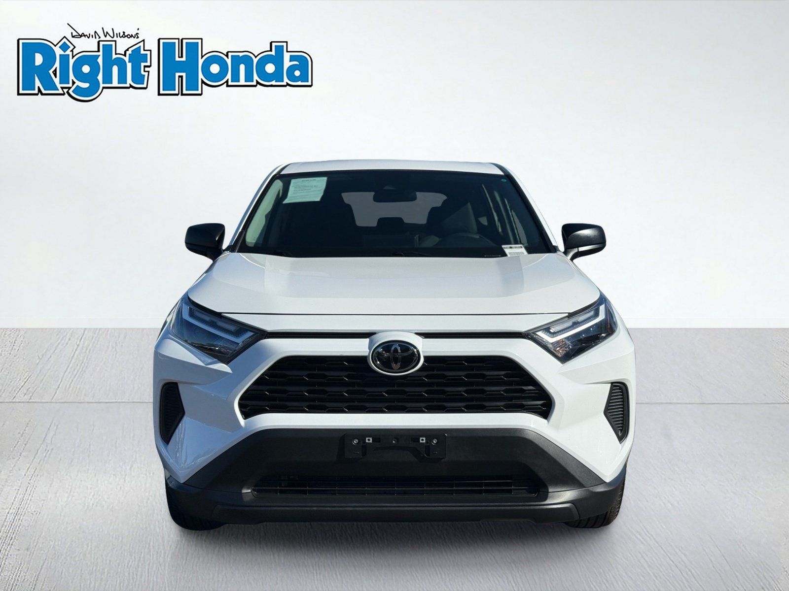 Used 2025 Toyota RAV4 LE AWD/4WD image 5